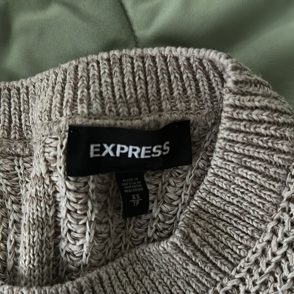 express partially open back sweater - Picture 3 of 7